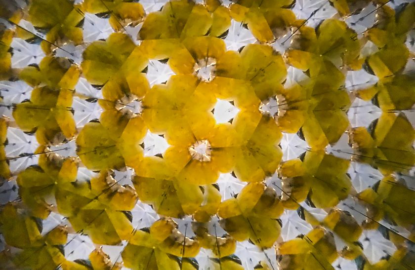 Kaleidoskop se skleněnou čočkou - přívěsek