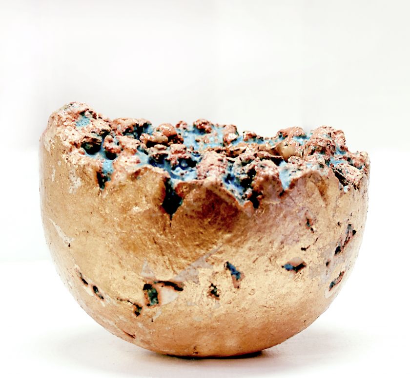 Ceramic Golden textured bowl
