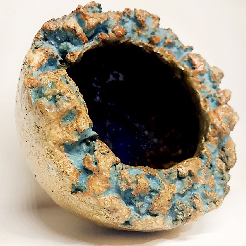 Ceramic Golden textured bowl