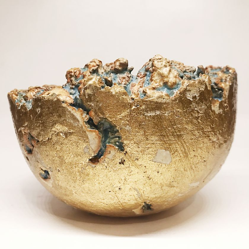Ceramic Golden textured bowl