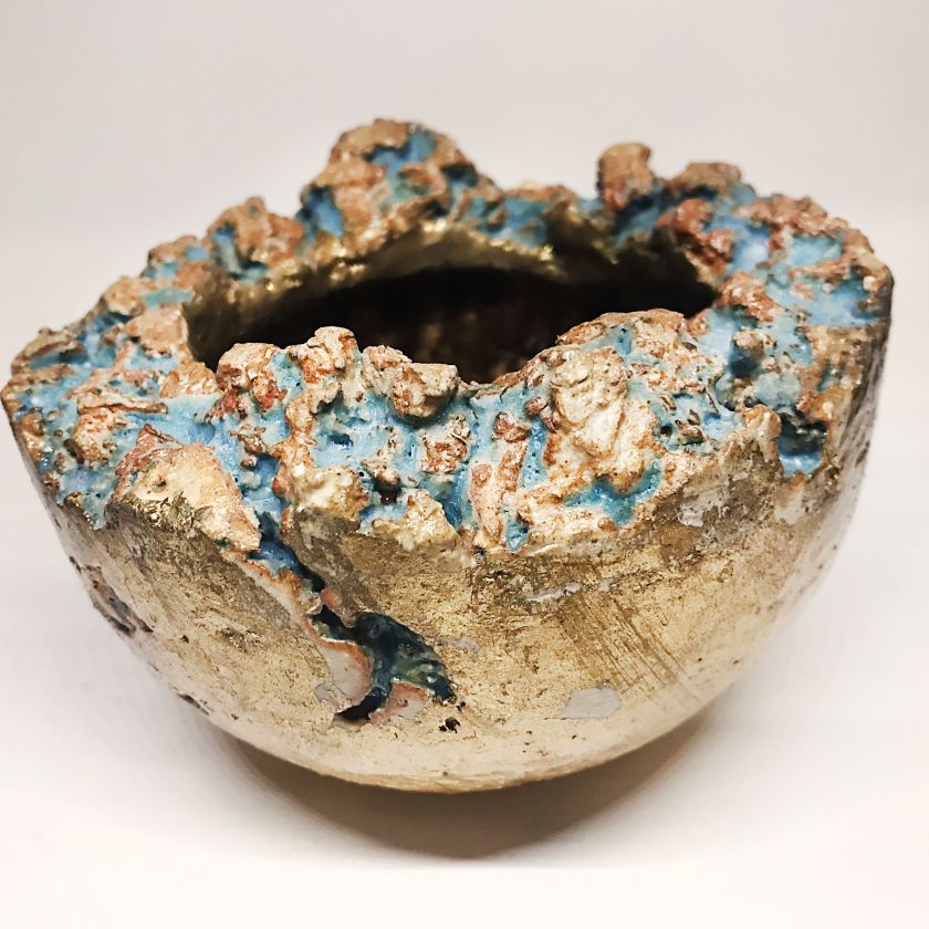 Ceramic Golden textured bowl