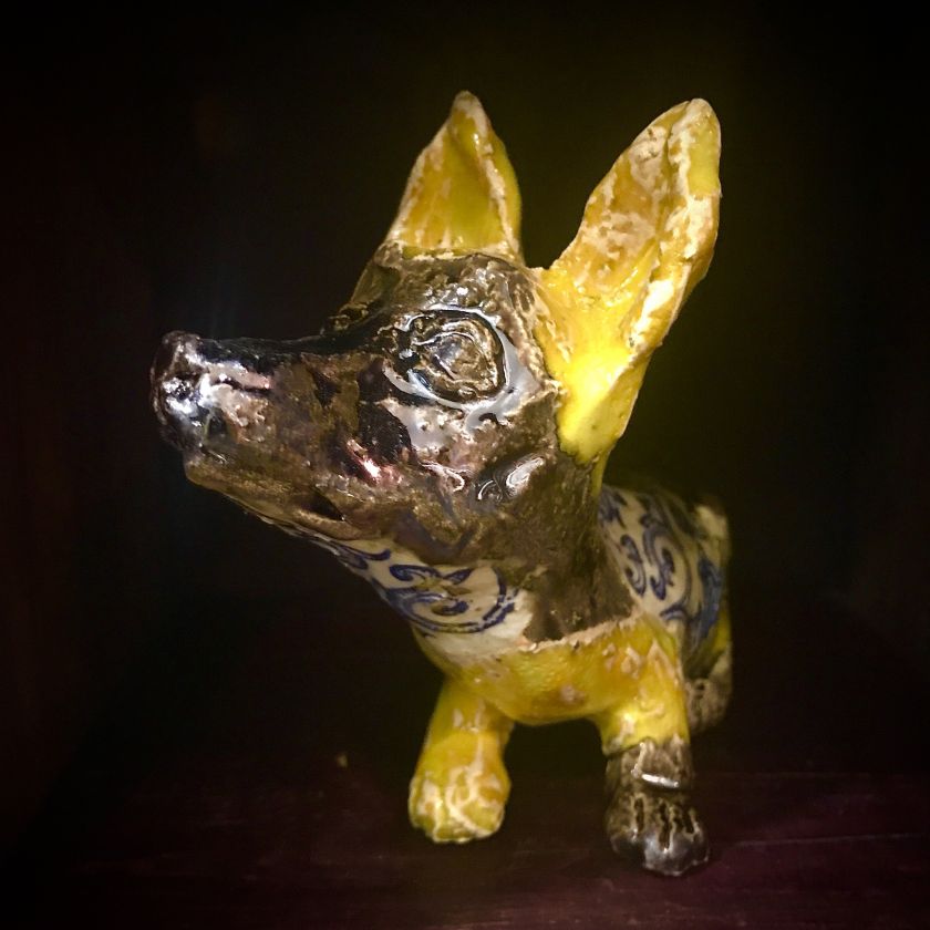 Dog statues with recycled ceramic