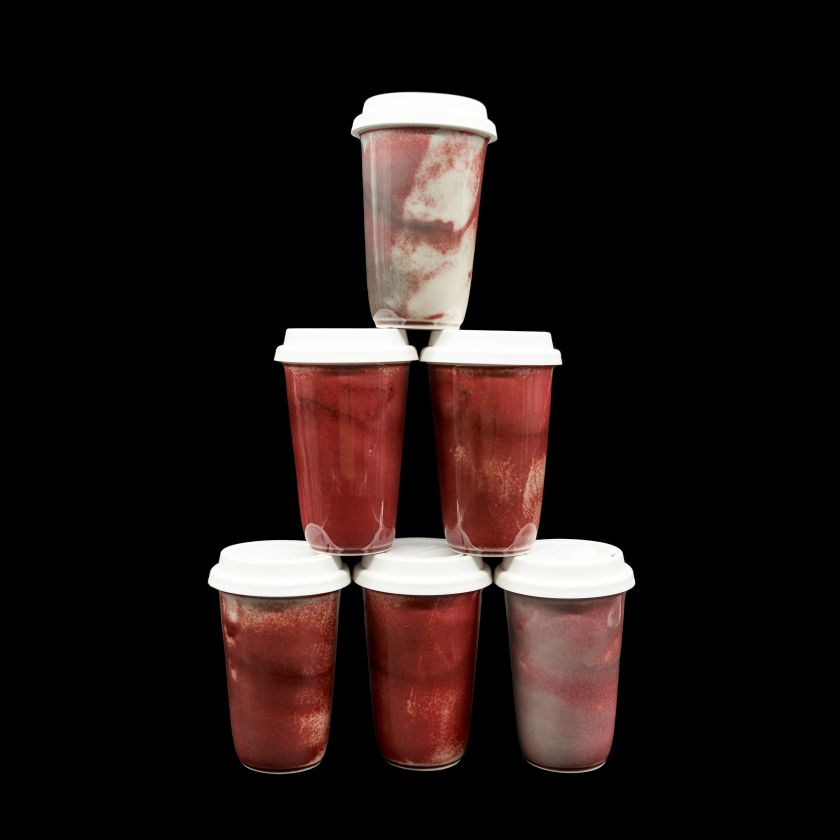 Porcelánový termohrnek s víčkem - Modré puntíky
