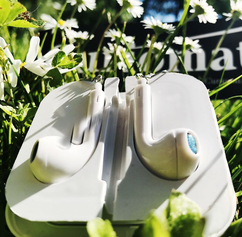 Curiomat Earrings - Silent Disco