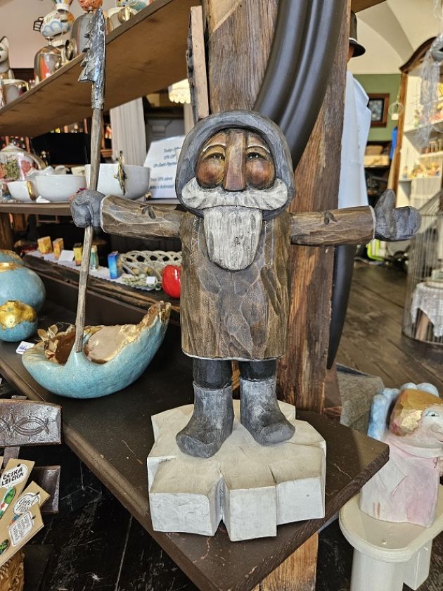 Holzstatue - Titan Tornasuk