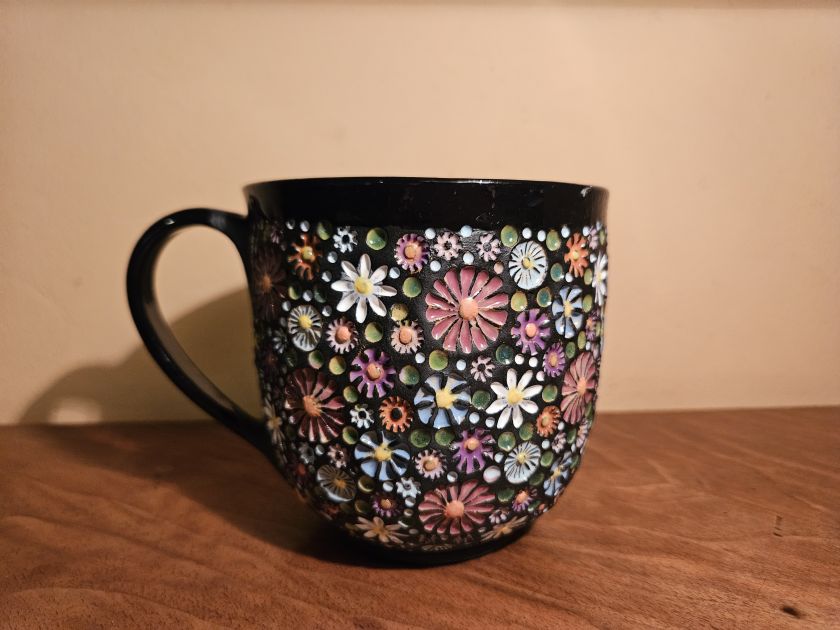 Colorful meadow 0.4l - Embossed ceramic mug