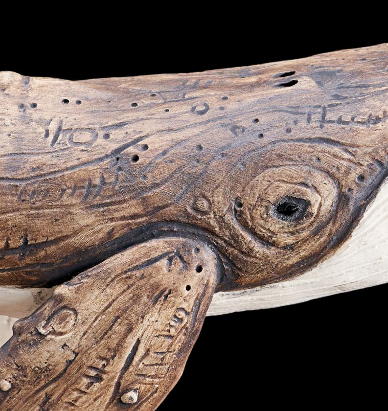 WildArt - Ceramic whale on stand