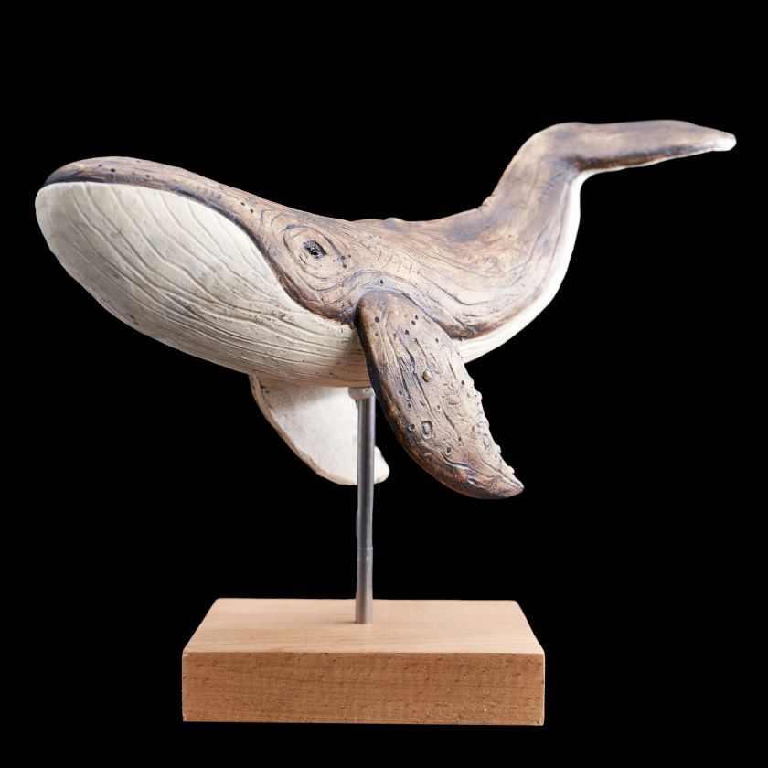 WildArt - Ceramic whale on stand