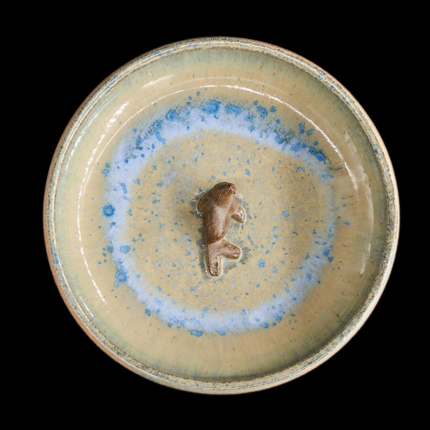 Ceramic Bird bath with animal - medium