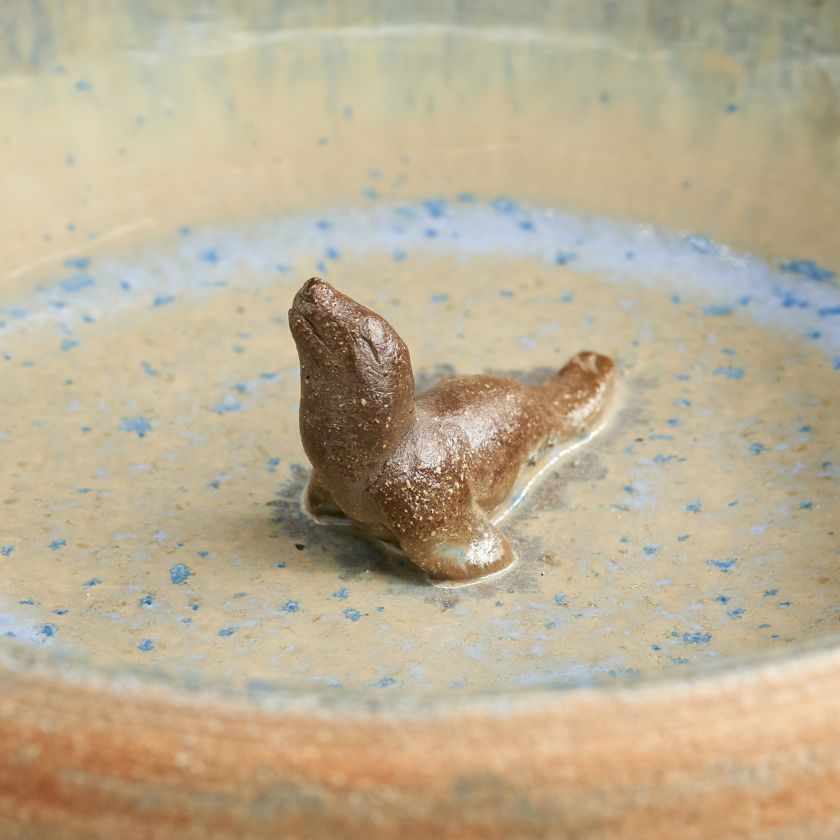 Ceramic Bird bath with animal - medium