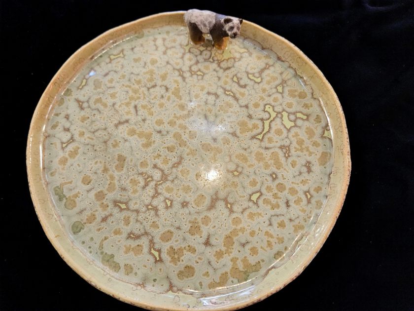 Ceramic plate with animal - flat