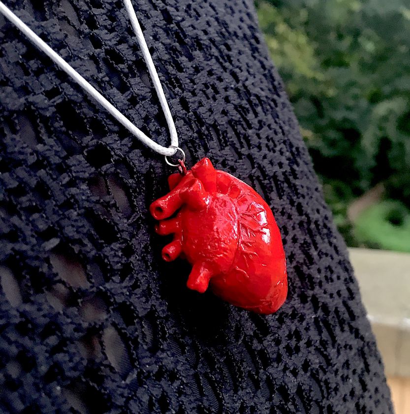 Strangelove - Large Anatomical heart pendant