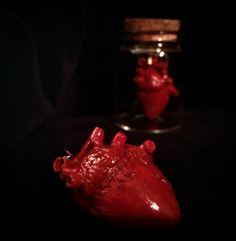 Strangelove - Large Anatomical heart pendant