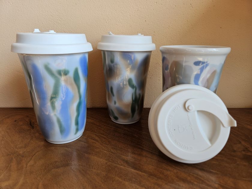 Porcelain insulated mug with lid - Abstract