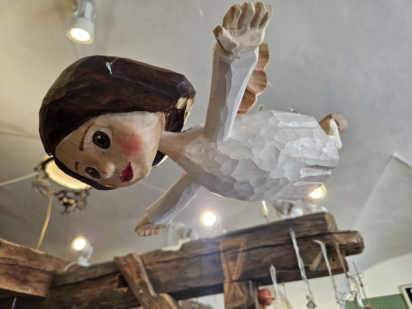 Flying angel