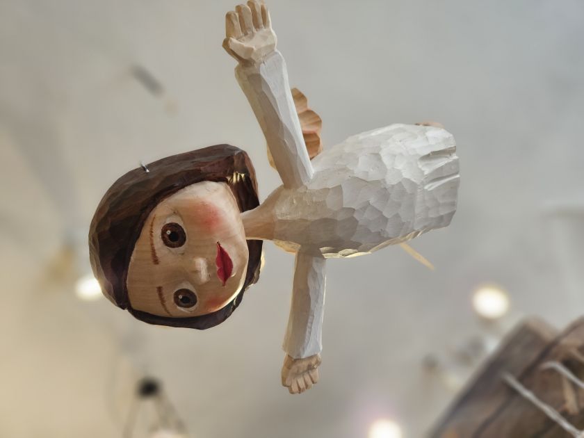 Flying angel