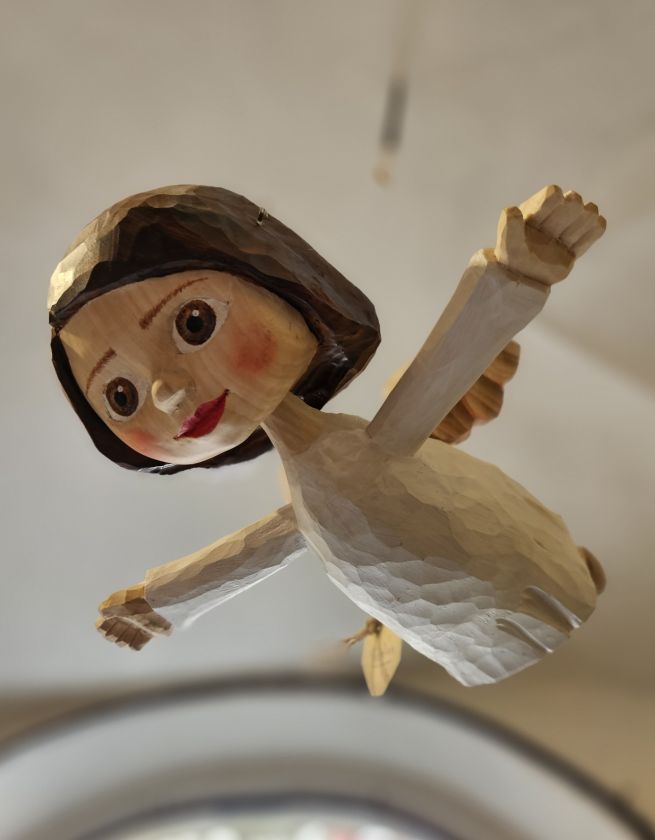 Flying angel