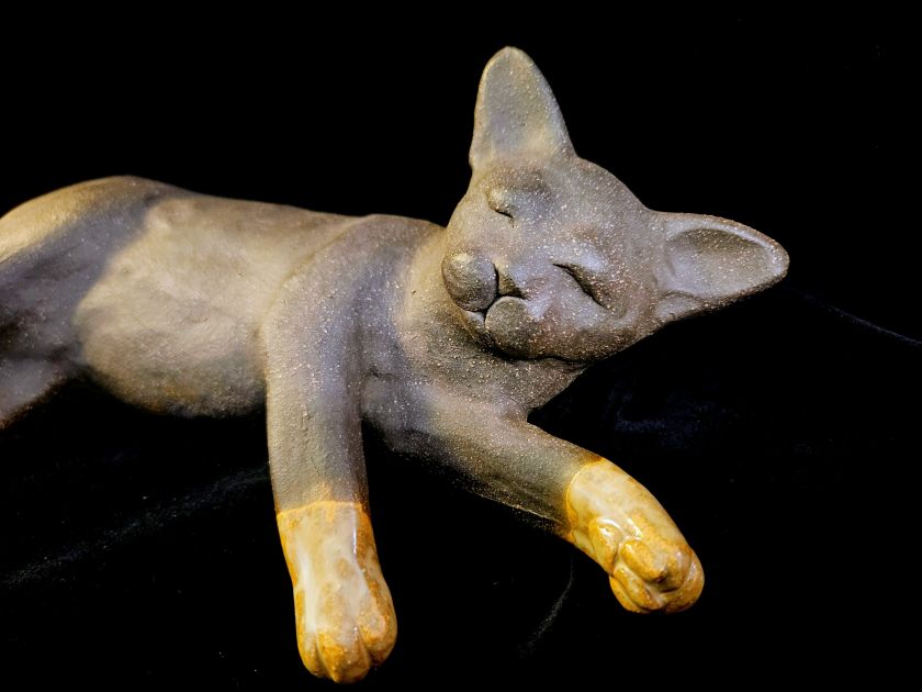 Handmade ceramic - Cat statue