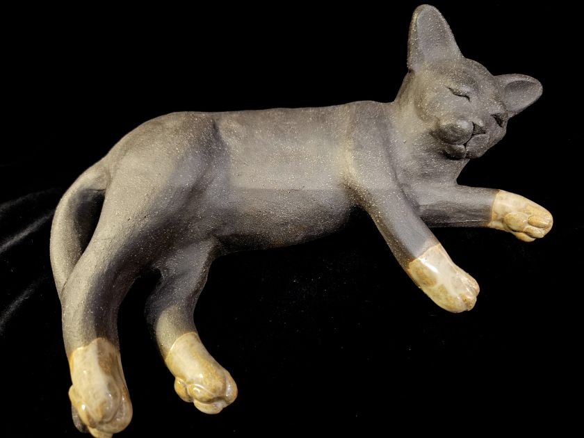 Handmade ceramic - Cat statue