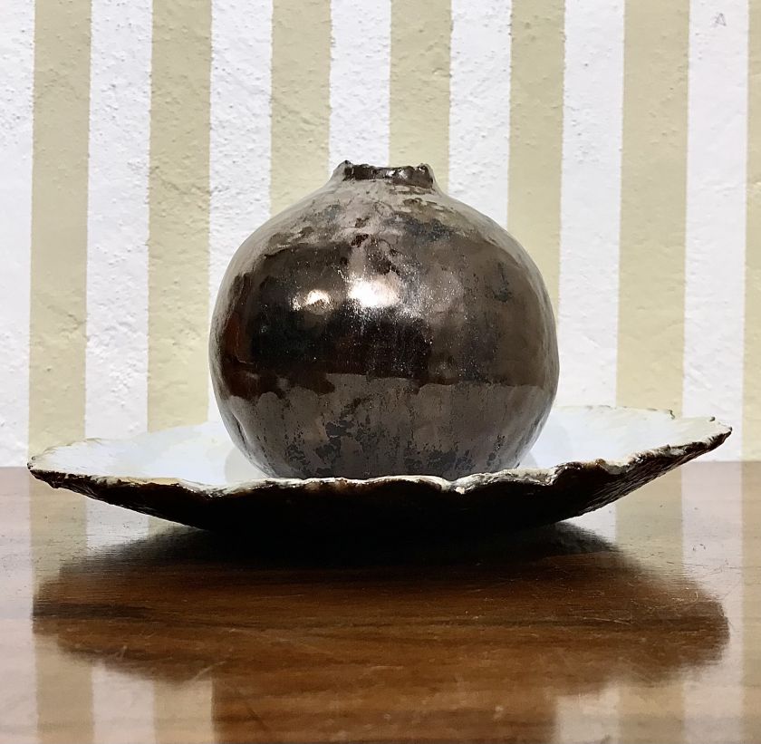 Precious things - Spherical vase