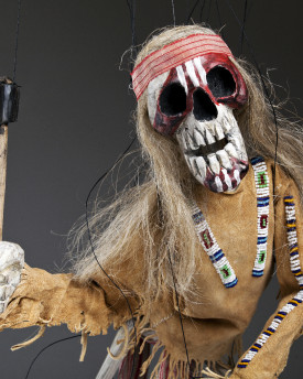 Wooden statue - Sitting Bull