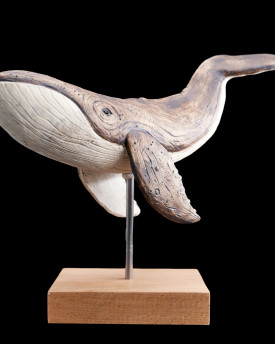WildArt - Ceramic whale on stand