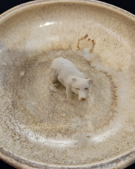Keramische Vogelfutterschale mit Tier - mittel