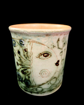 Handgefertigte bemalte Tasse