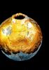 foto: Spherical vase with gold