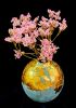 foto: Spherical vase with gold